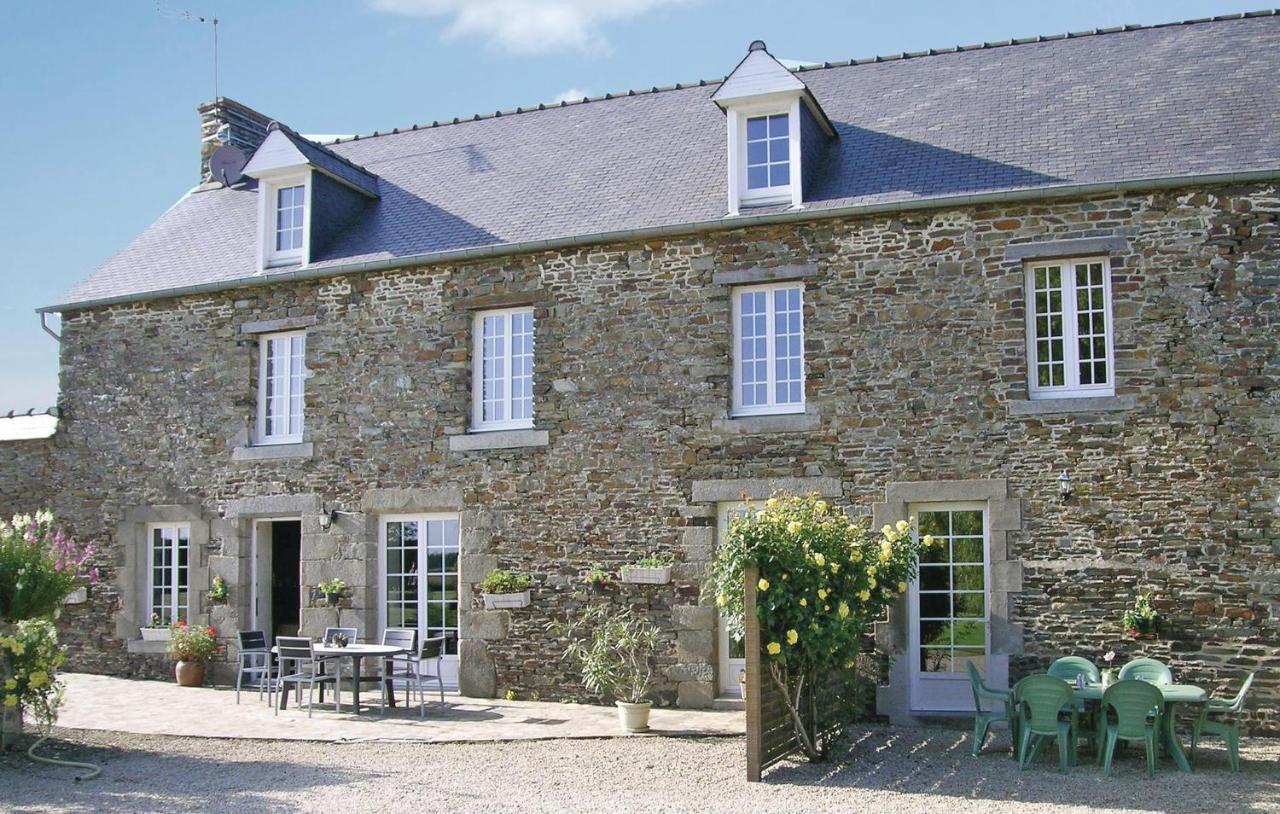Amazing Apartment In Roz-Landrieux With Kitchen Esterno foto
