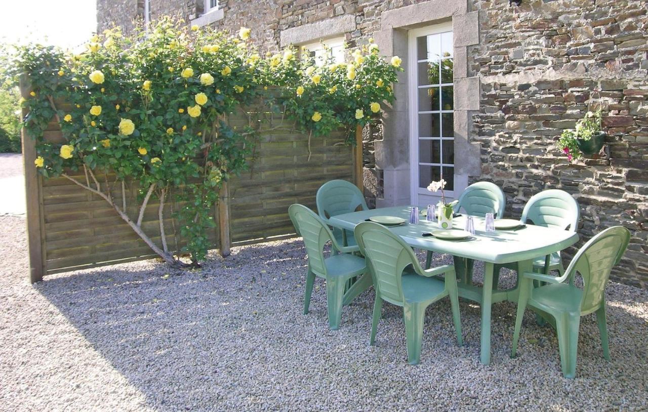Amazing Apartment In Roz-Landrieux With Kitchen Esterno foto