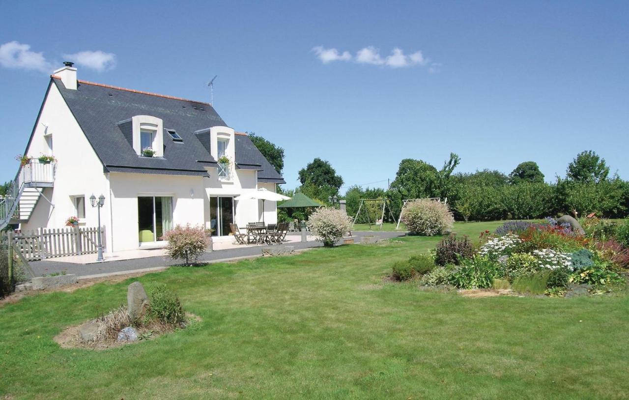 Amazing Apartment In Roz-Landrieux With Kitchen Esterno foto